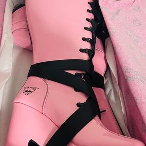 NEW Monster High Draculara Vamp Platform boots